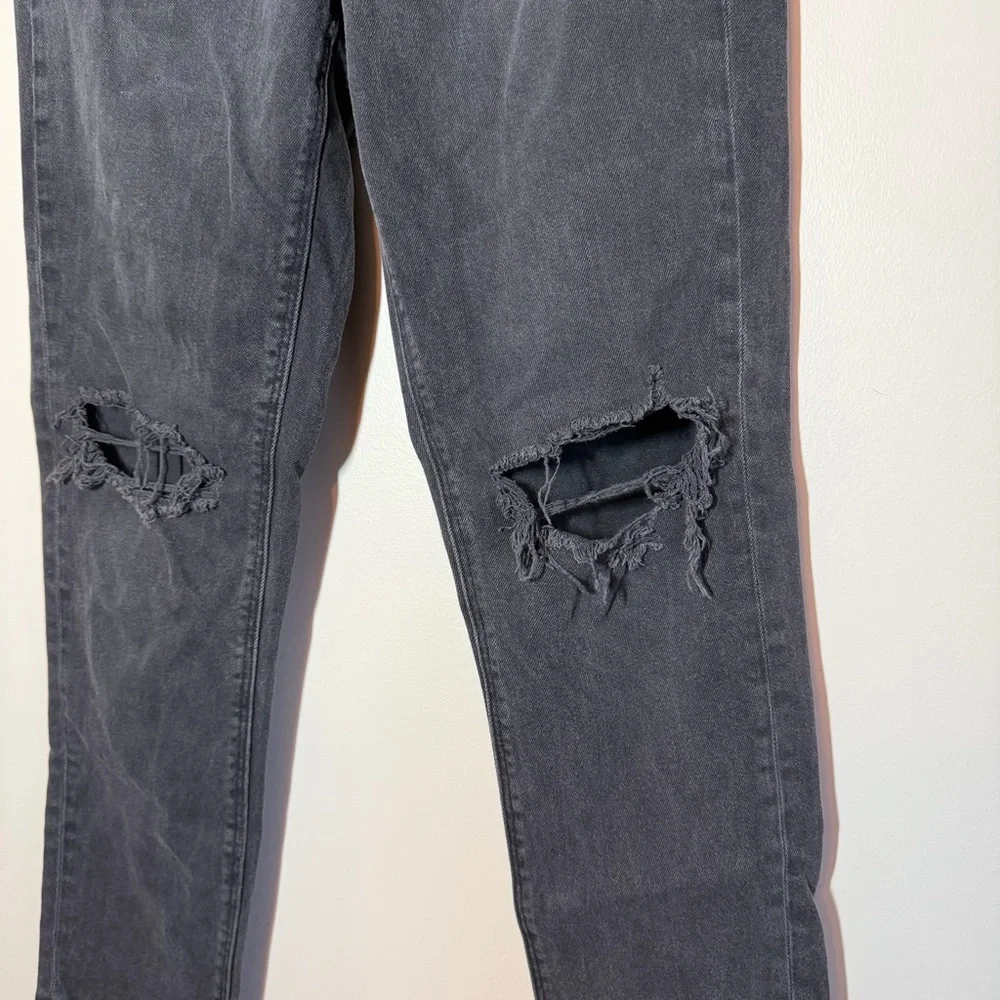 American Eagle Outfitters mom Jeans